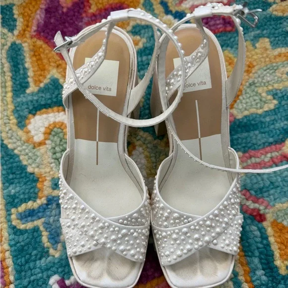 Dolce Vita Wessi Platform Heels - Picture 2 of 4